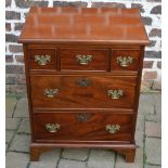 Georgian style chest of drawers with bra