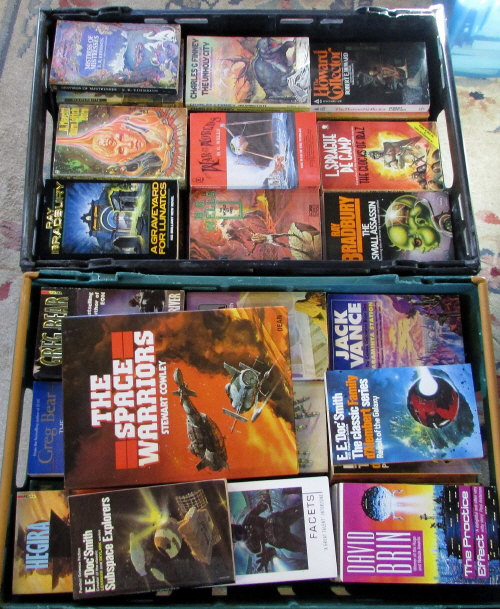Large quantity of Sci-fi related paperba