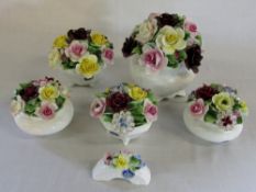 Collection of Royal Doulton posies (af)