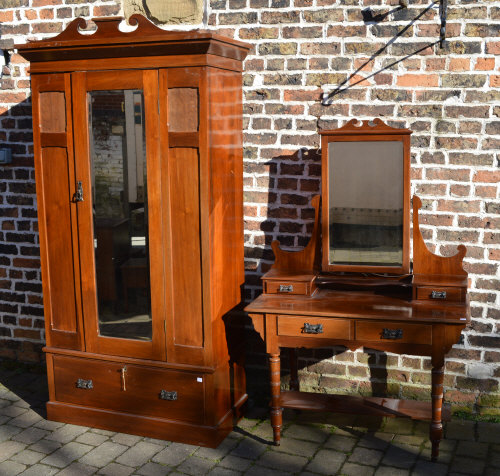 Late Victorian walnut dressing table and