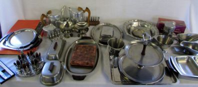 Assorted stainless steel inc Picquot set