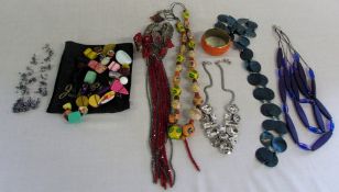 Various costume jewellery inc Jackie Bra