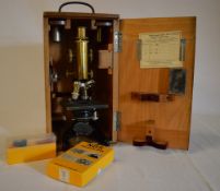 'E Leitz' microscope with wooden case an
