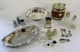 Selection of silver plate inc biscuit ba