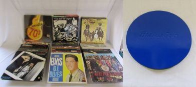 Large quantity of 33 rpm albums inc Elvi