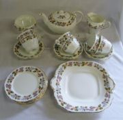 Aynsley 'April Rose' tea service approxi