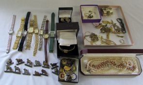 Various costume jewellery inc pearls, ba