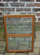 Glass shop display cabinet