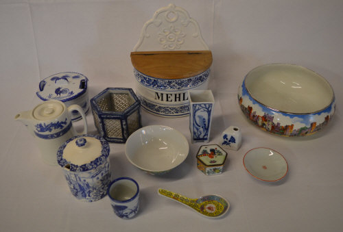 Various modern Chinese & Delft ceramics