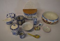 Various modern Chinese & Delft ceramics