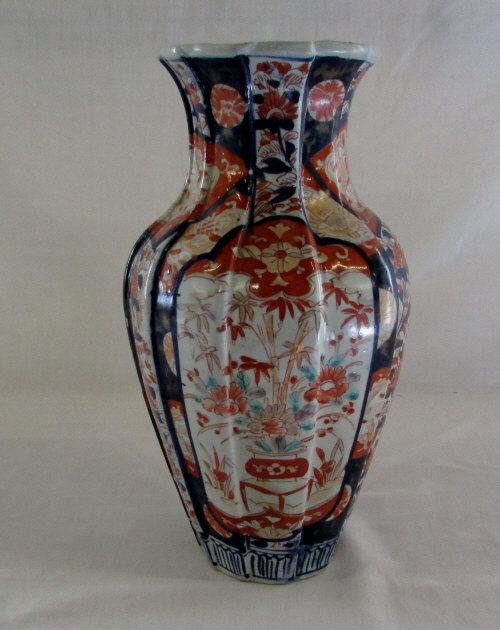 Imari ribbed vase H 30 cm
