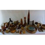 Assorted treen inc animal figures and bo