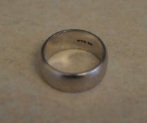 Platinum wedding band, approx 14g, Sheff