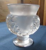 Lalique frosted pedestal vase, sides mou