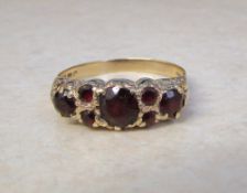 9ct gold garnet ring size R