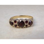 9ct gold garnet ring size R