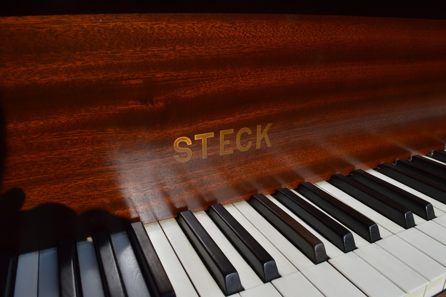 Steck baby grand piano in mahogany. 4ft - Image 3 of 5