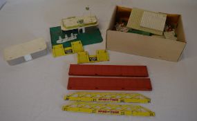 Part complete Matchbox BP garage and a s