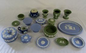 Assorted Wedgwood Jasperware (6 af)