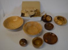 Treen including bowls and fruit