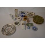 Various ceramics including Alvingham pla