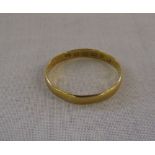 22ct gold band ring size M weight 1.8 g