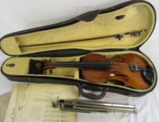 Cased full sized violin with bow, foldin
