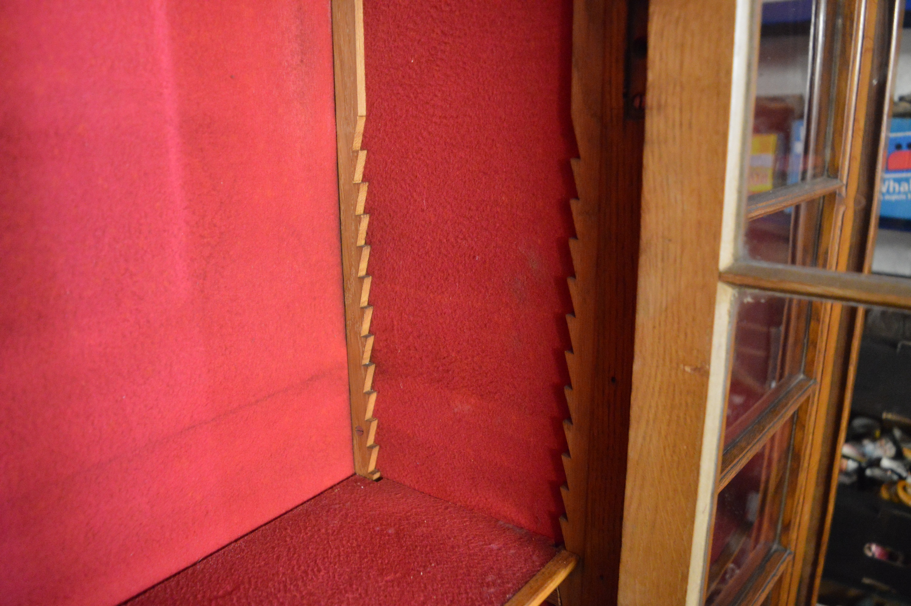 Late Victorian large oak bookcase/displa - Image 3 of 3