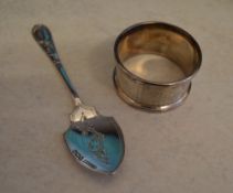 Silver napkin ring and a silver 'Spade'