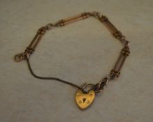 9ct gold padlock bracelet, approx weight