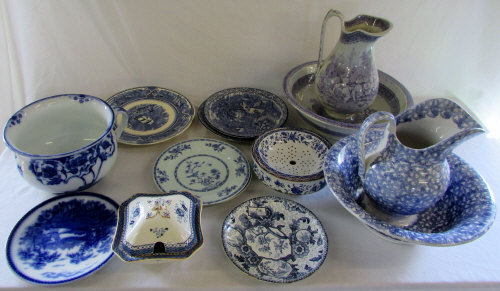 Assorted blue and white ceramics inc was