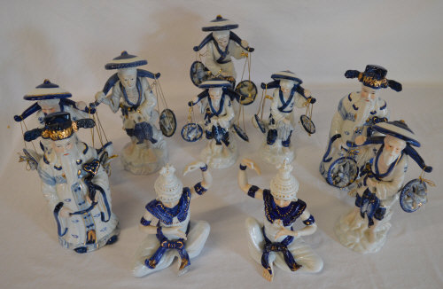 Blue & white oriental style figures