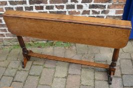 Late Victorian oak drop leaf hall table