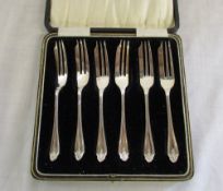 Cased set of silver cake forks Sheffield