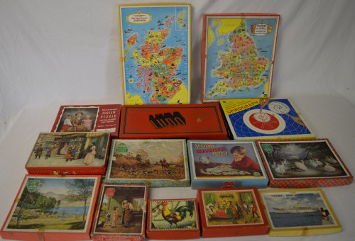 Jigsaws and old board games including Lu