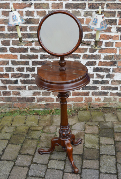 Victorian shaving stand with twin foldin