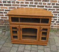 TV cabinet