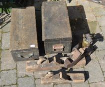 3 wooden planes, 2 wooden tool boxes wit