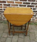 Small oak gate leg table