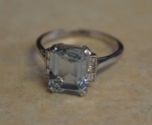 18ct white gold aquamarine and diamond r