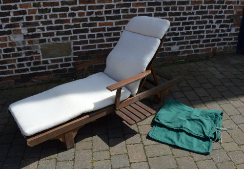 Listers wooden adjustable lounger with c
