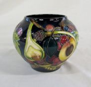 Moorcroft vase 'Queens Choice' pattern