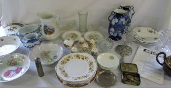 2 boxes of assorted ceramics and glasswa