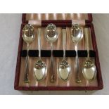 Cased set of silver spoons Sheffield 195