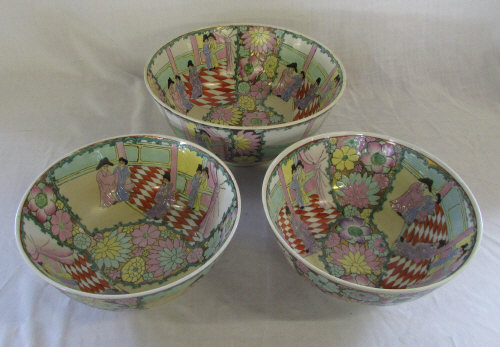 3 famile rose Chinese bowls D 30.5 cm an