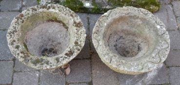 2 concrete urns
