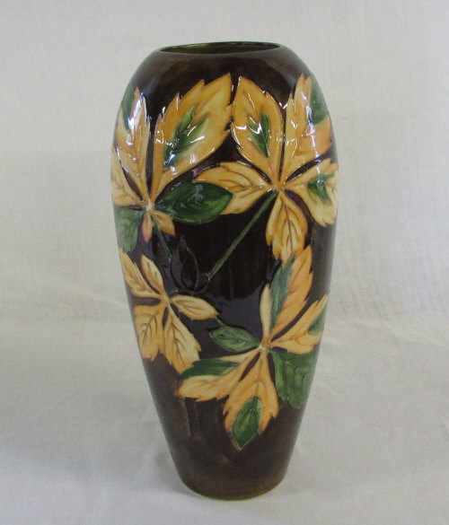 Large Moorcroft vase 'chestnut' pattern