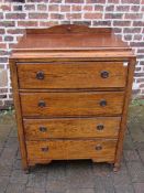 Oak chest of drawers