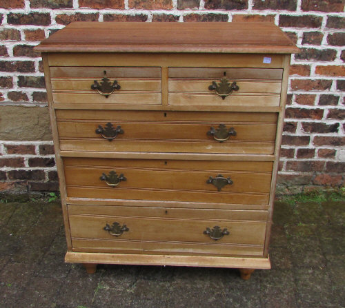 Pine chest of drawers