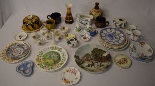 Various ceramics including Alvingham, We